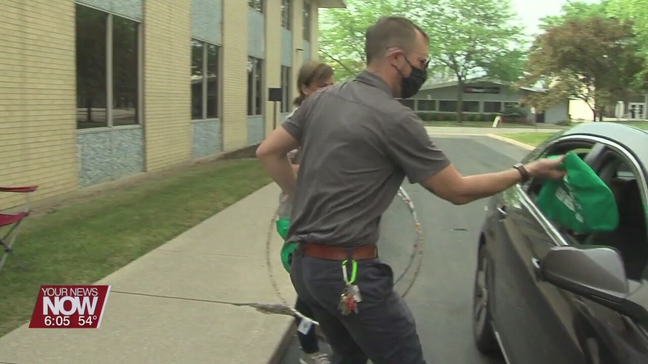 Free Spring Activity Bags and personal hygiene bags to be handed out at a drive-thru event at SAFY